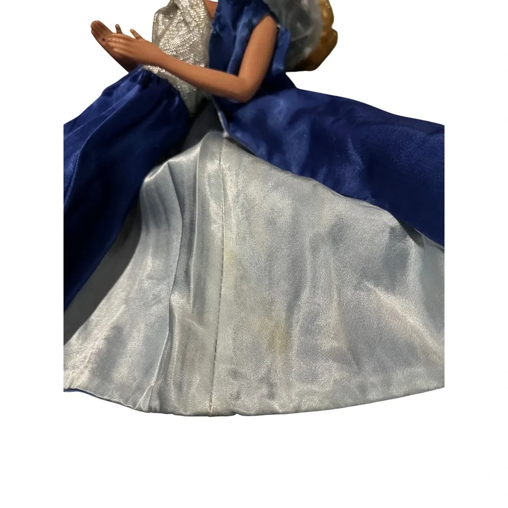 Barbie cape fur